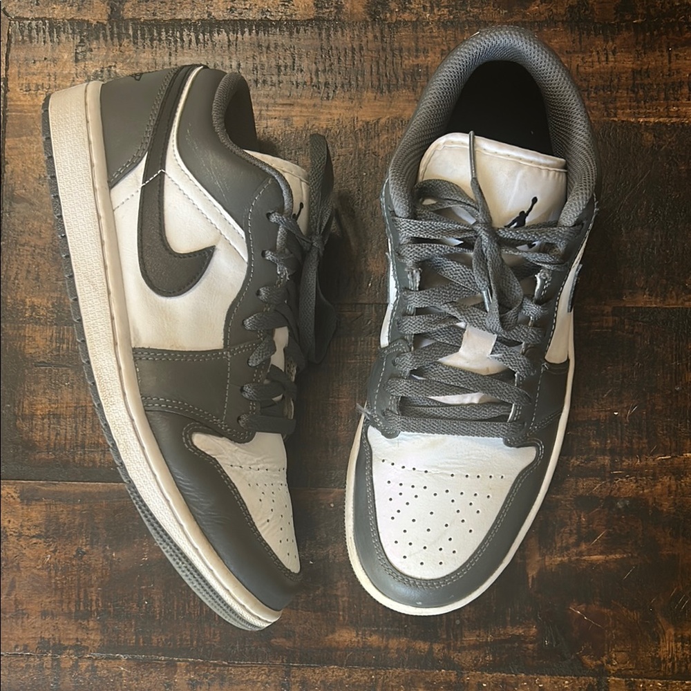 Nike Air Jordan Men's Gray Sneakers